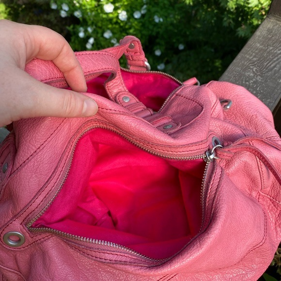 Large Pink Leather Hobo-Style Purse - Picture 16 of 16